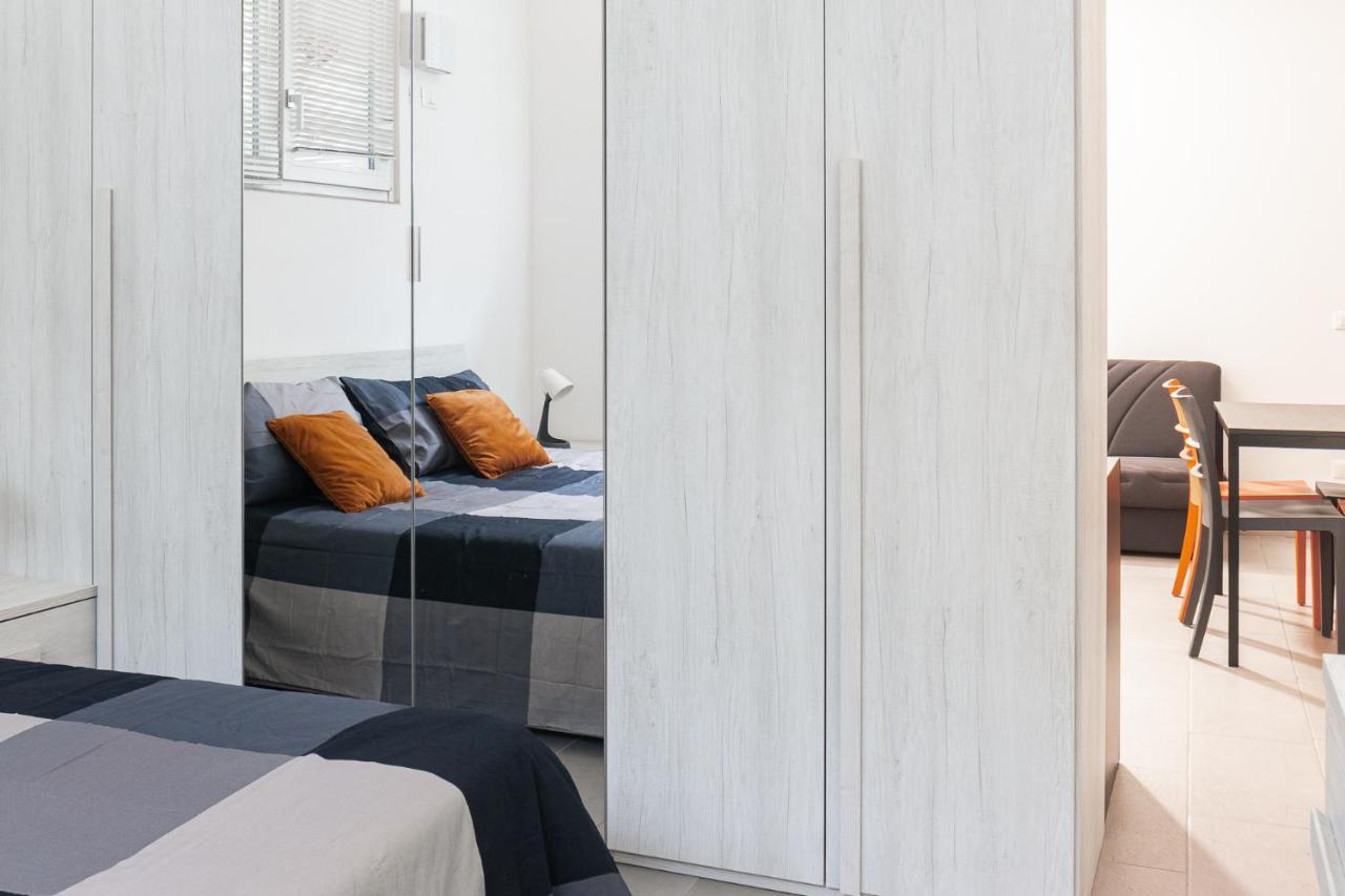Staurenghi Red Apartment Βαρέζε Εξωτερικό φωτογραφία