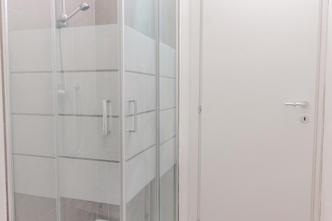 Staurenghi Red Apartment Βαρέζε Εξωτερικό φωτογραφία